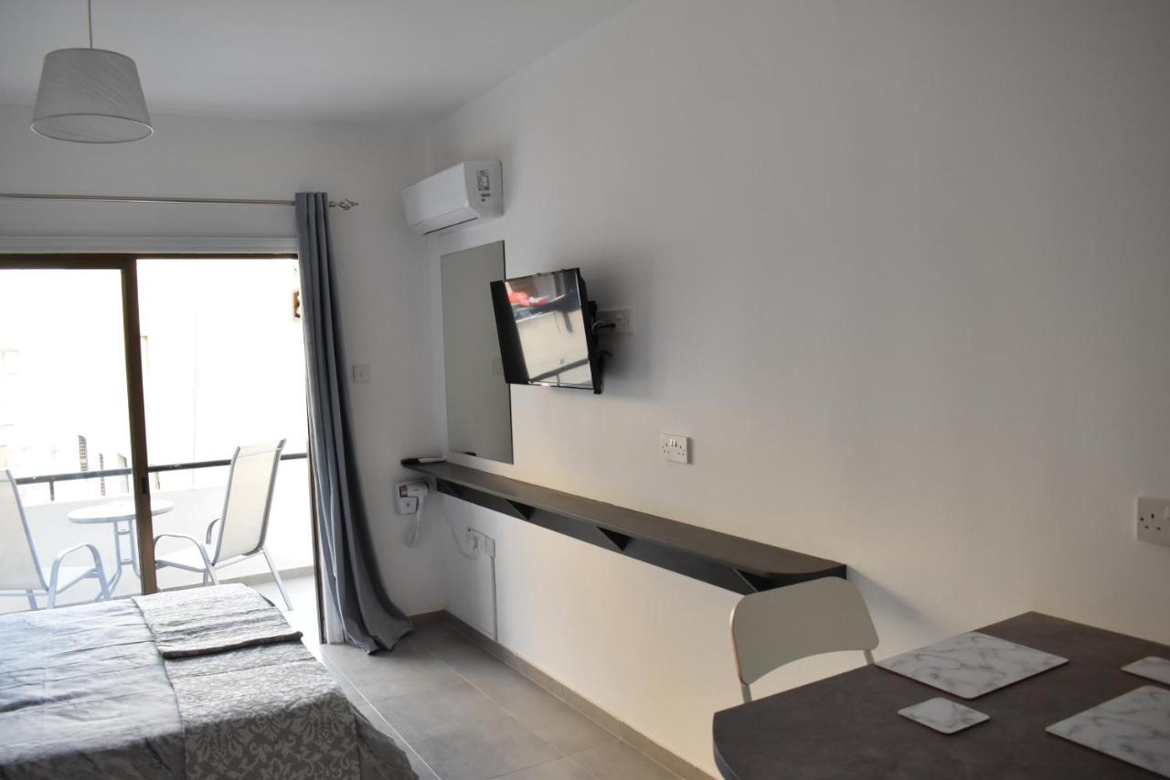 Marias Apartment - In City Centre,Near Beach ลาร์นาคา ภายนอก รูปภาพ